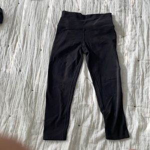 Black alo crop leggings